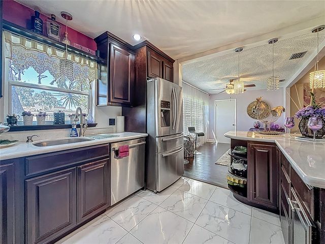 110 ASPEN CIRCLE, Seminole, FL 33777