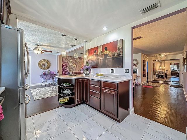 110 ASPEN CIRCLE, Seminole, FL 33777