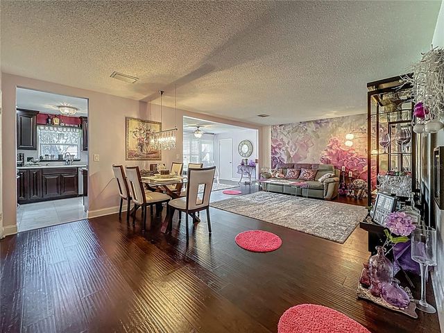 110 ASPEN CIRCLE, Seminole, FL 33777