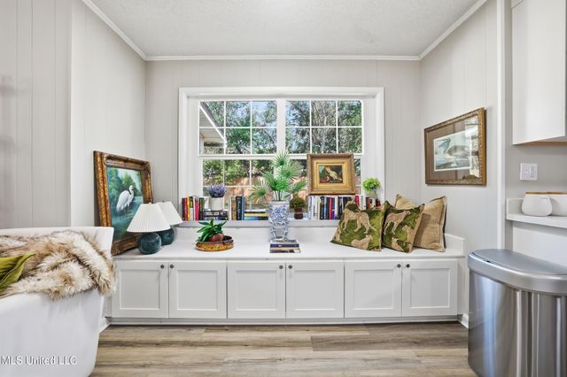 1210 Lancelot Lane, Ocean Springs, MS 39564