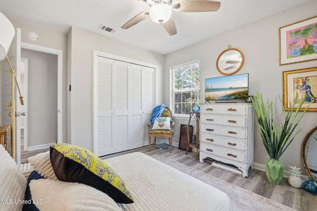 1210 Lancelot Lane, Ocean Springs, MS 39564