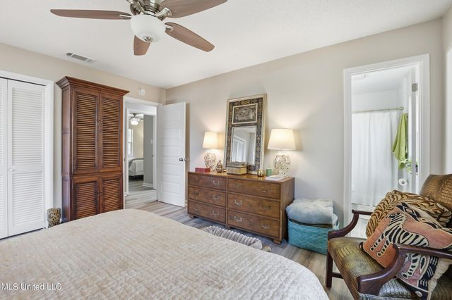 1210 Lancelot Lane, Ocean Springs, MS 39564