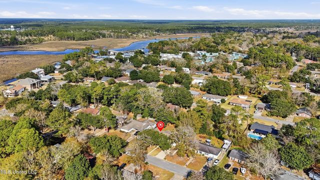 1210 Lancelot Lane, Ocean Springs, MS 39564