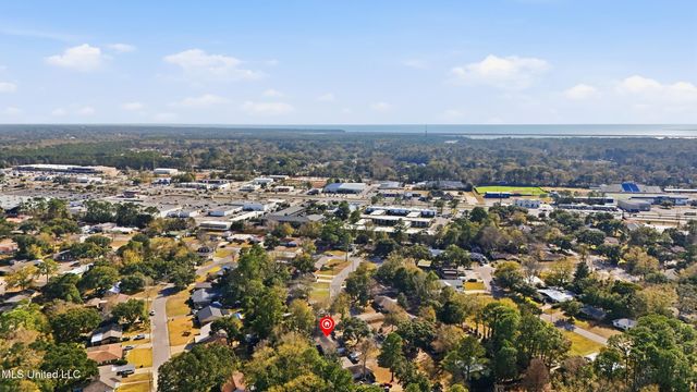 1210 Lancelot Lane, Ocean Springs, MS 39564