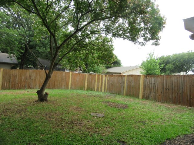 2622 Branch Oaks Drive, Garland, TX 75043