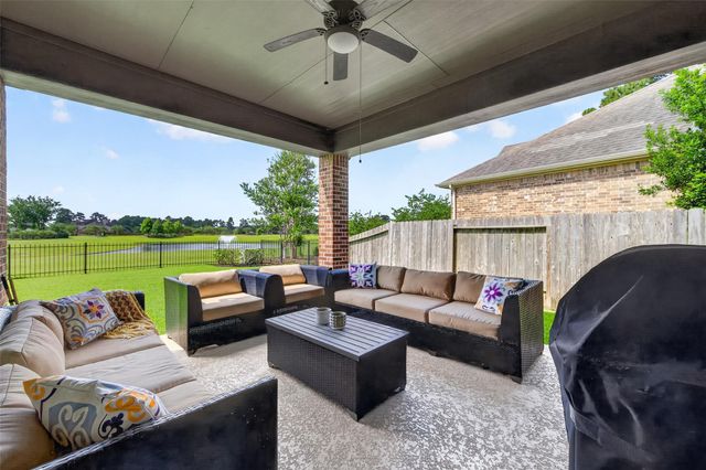 12619 Spellbrook Point Lane, Tomball, TX 77377