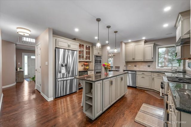 936 Doral Drive, Bartlett, IL 60103