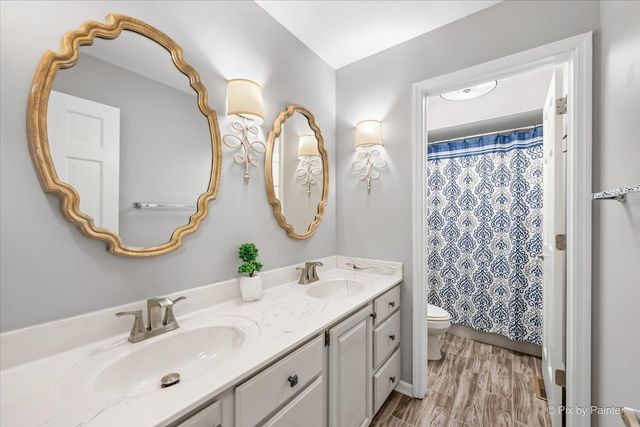 936 Doral Drive, Bartlett, IL 60103
