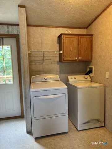 6 Harmony Lane, Milford, CT 06460