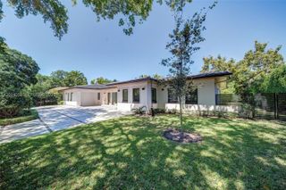 1117 Alfonso Ave ., Coral Gables, FL 33146