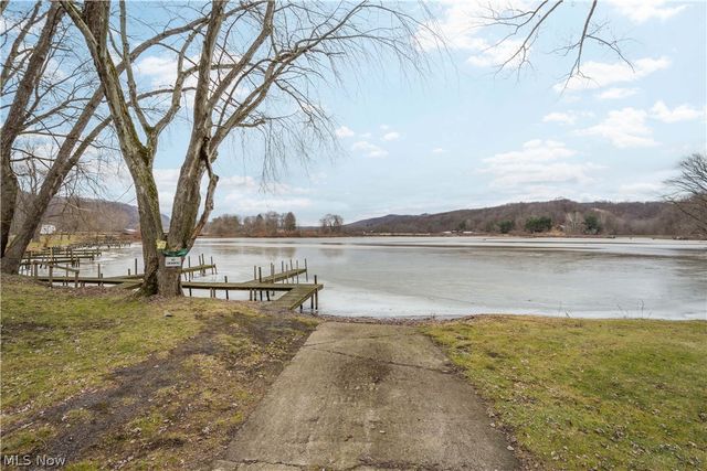 200 Moscow Road, New Cumberland, WV 26047