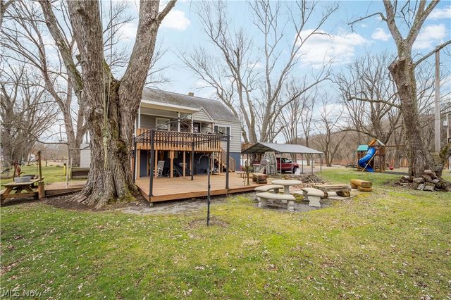 200 Moscow Road, New Cumberland, WV 26047