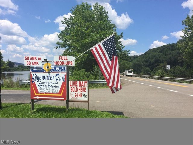 200 Moscow Road, New Cumberland, WV 26047