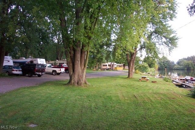 200 Moscow Road, New Cumberland, WV 26047