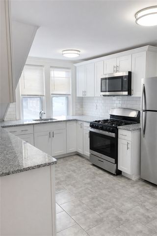 299 State Street 3, Bristol, RI 02809