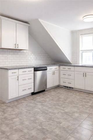 299 State Street 3, Bristol, RI 02809