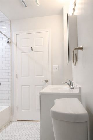 299 State Street 3, Bristol, RI 02809