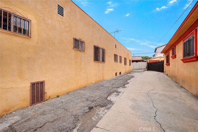 2811 -2813 E Boulder Street, Los Angeles, CA 90033