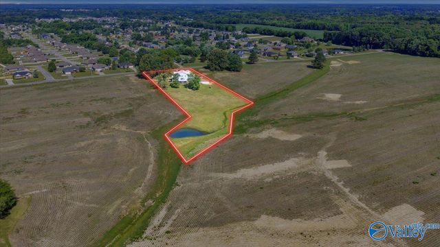 18242 Menefee Road, Athens, AL 35613
