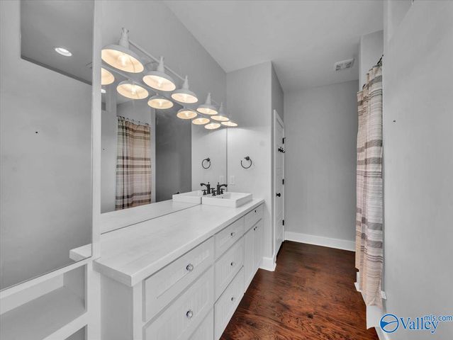 18242 Menefee Road, Athens, AL 35613