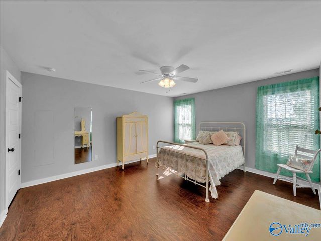 18242 Menefee Road, Athens, AL 35613