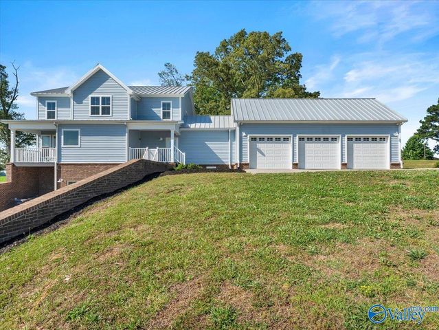 18242 Menefee Road, Athens, AL 35613