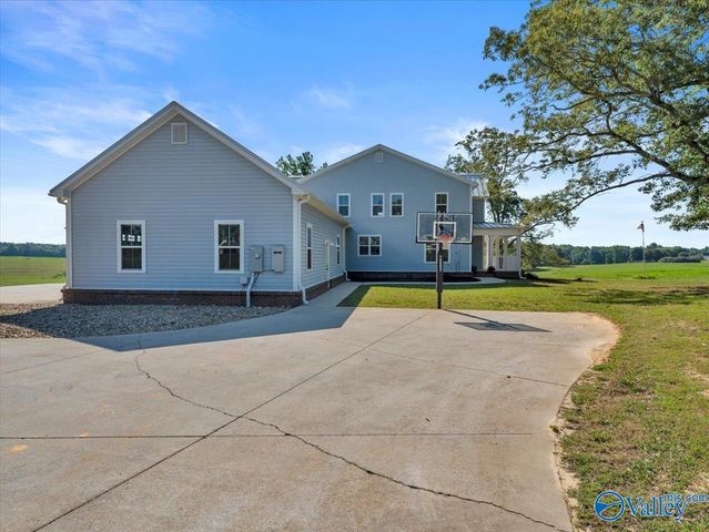 18242 Menefee Road, Athens, AL 35613