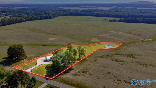 18242 Menefee Road, Athens, AL 35613