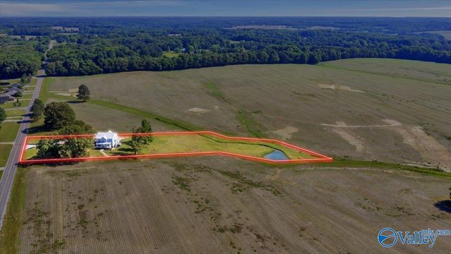 18242 Menefee Road, Athens, AL 35613
