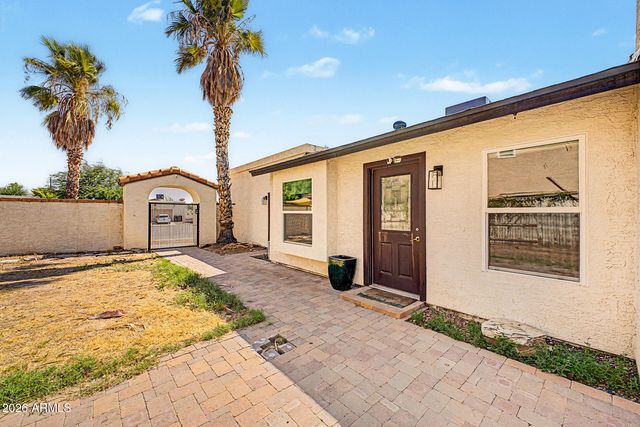 1510 E TARO Lane, Phoenix, AZ 85024