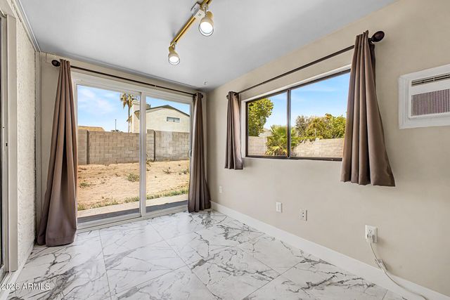 1510 E TARO Lane, Phoenix, AZ 85024
