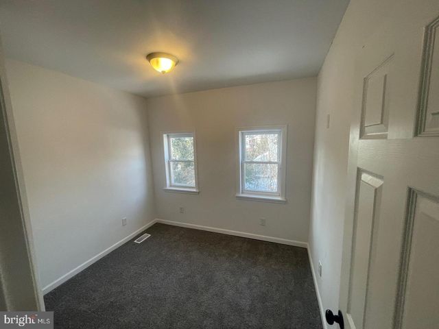 61 GENERAL AVE, Trenton, NJ 08618