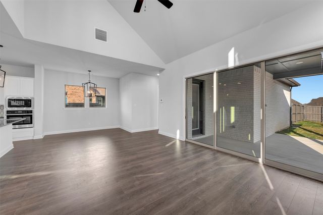 3738 Long Stem Street, Grand Prairie, TX 76084