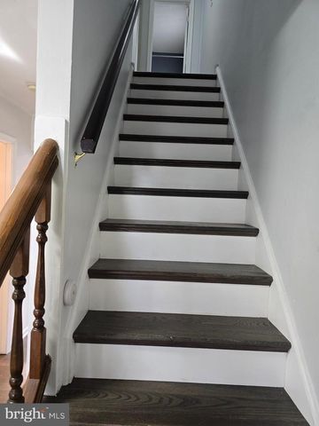 16 JONATHAN DR, Newark, DE 19702