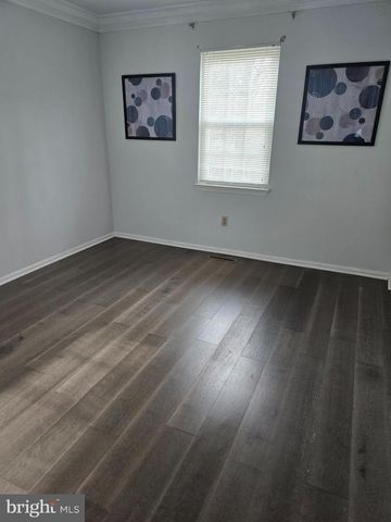 16 JONATHAN DR, Newark, DE 19702