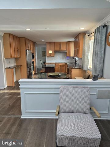 16 JONATHAN DR, Newark, DE 19702