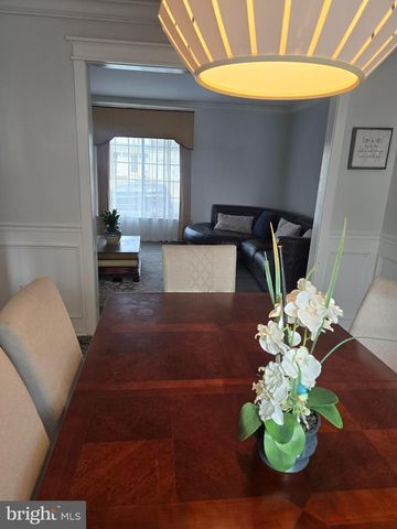 16 JONATHAN DR, Newark, DE 19702