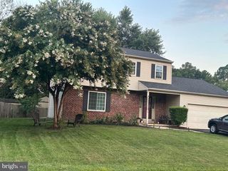 16 JONATHAN DR, Newark, DE 19702