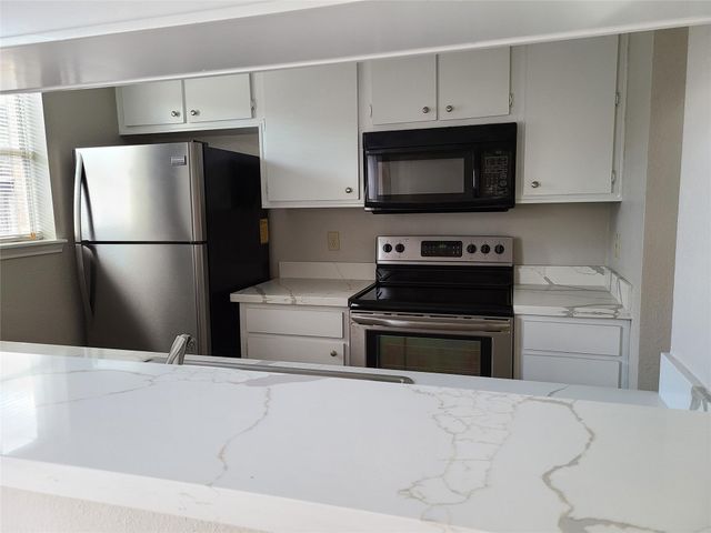 2626 North Boulevard 18, Houston, TX 77098