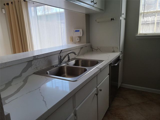 2626 North Boulevard 18, Houston, TX 77098