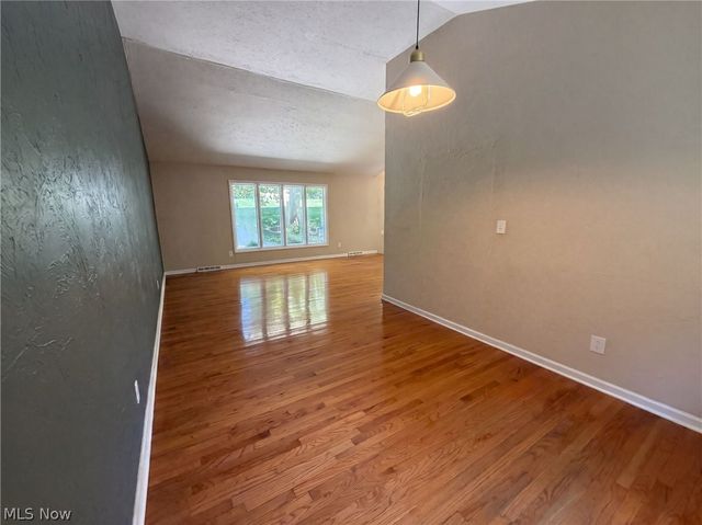 33170 Ledge Hill Drive, Solon, OH 44139