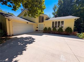 33170 Ledge Hill Drive, Solon, OH 44139