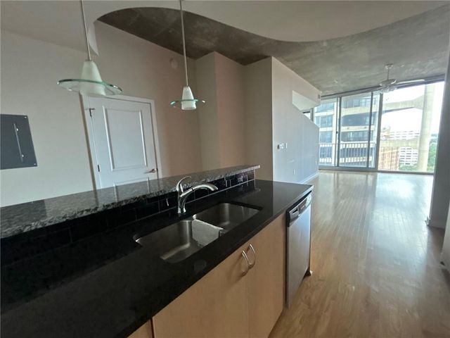 400 W Peachtree Street NW 1712, Atlanta, GA 30308