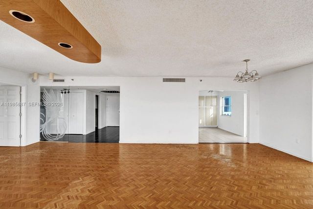 4001 Hillcrest Dr 602-4 602-4, Hollywood, FL 33021