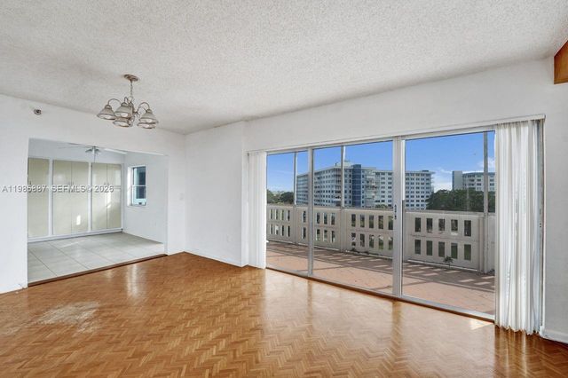 4001 Hillcrest Dr 602-4 602-4, Hollywood, FL 33021
