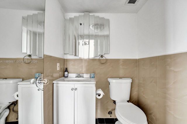 4001 Hillcrest Dr 602-4 602-4, Hollywood, FL 33021