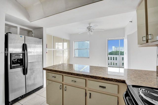 4001 Hillcrest Dr 602-4 602-4, Hollywood, FL 33021