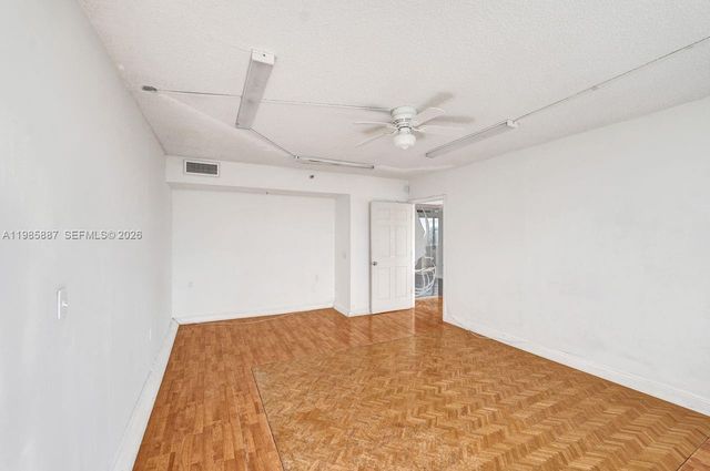 4001 Hillcrest Dr 602-4 602-4, Hollywood, FL 33021