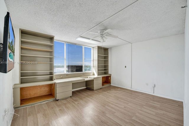 4001 Hillcrest Dr 602-4 602-4, Hollywood, FL 33021