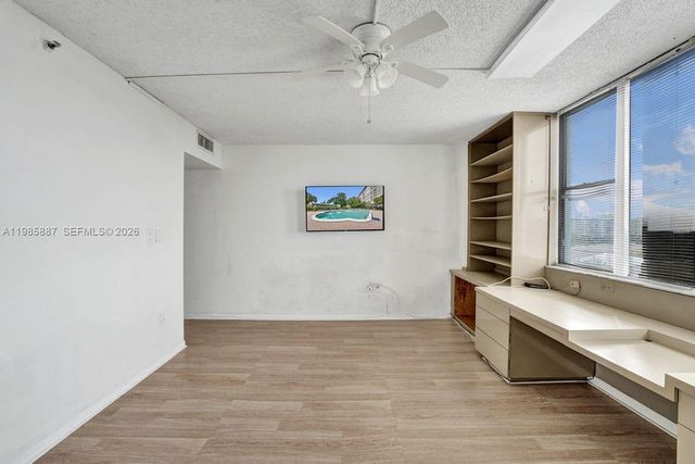 4001 Hillcrest Dr 602-4 602-4, Hollywood, FL 33021
